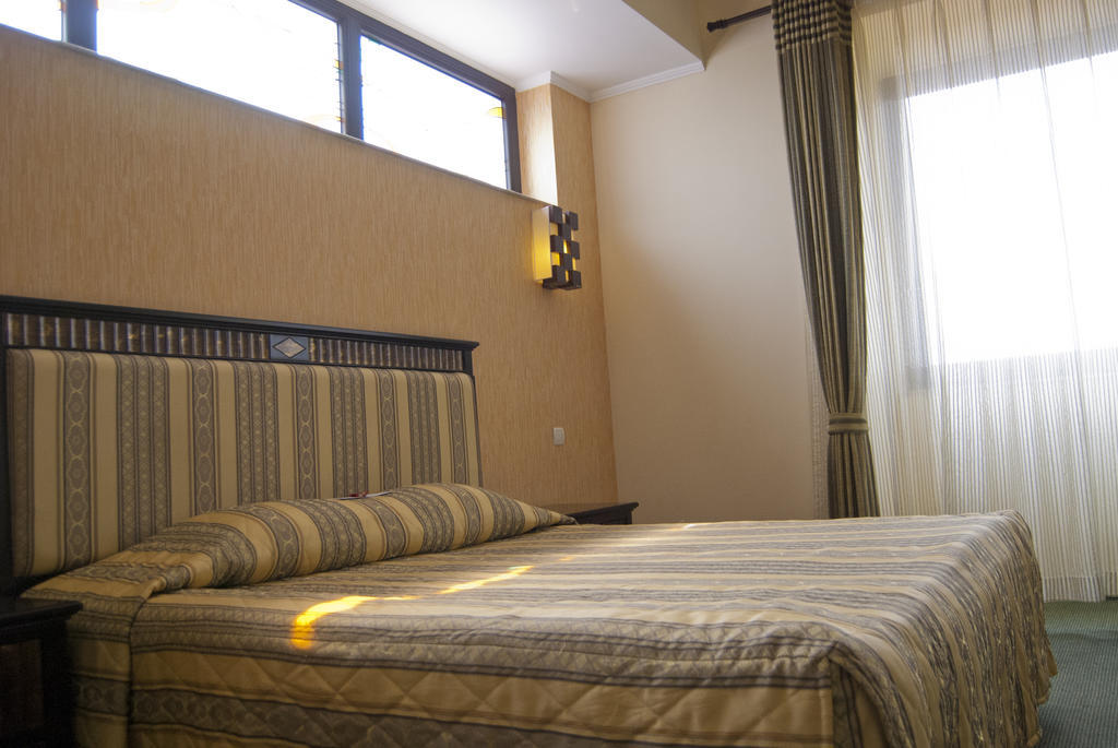 Hotel Tecadra Pipera Екстер'єр фото