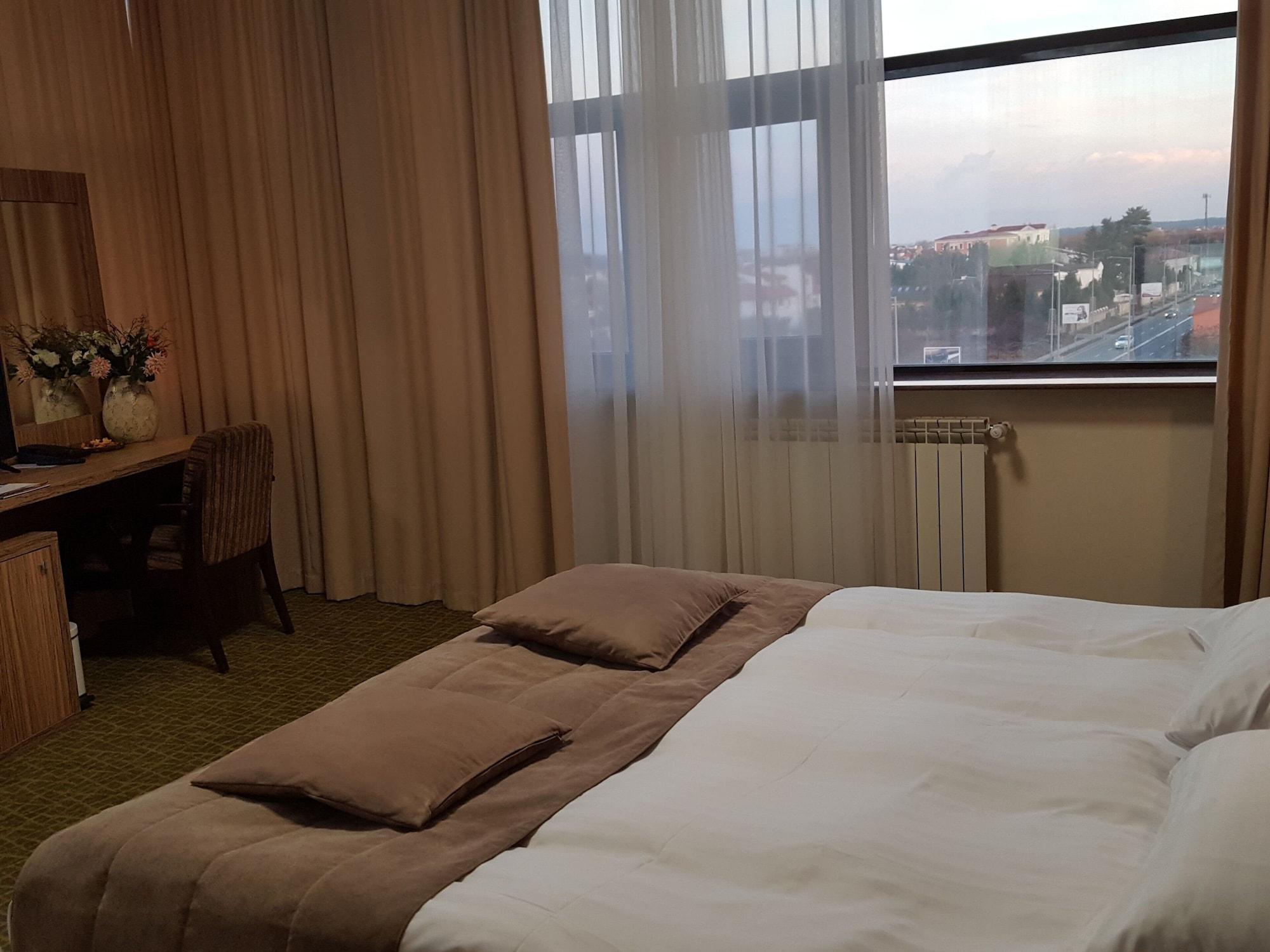 Hotel Tecadra Pipera Екстер'єр фото