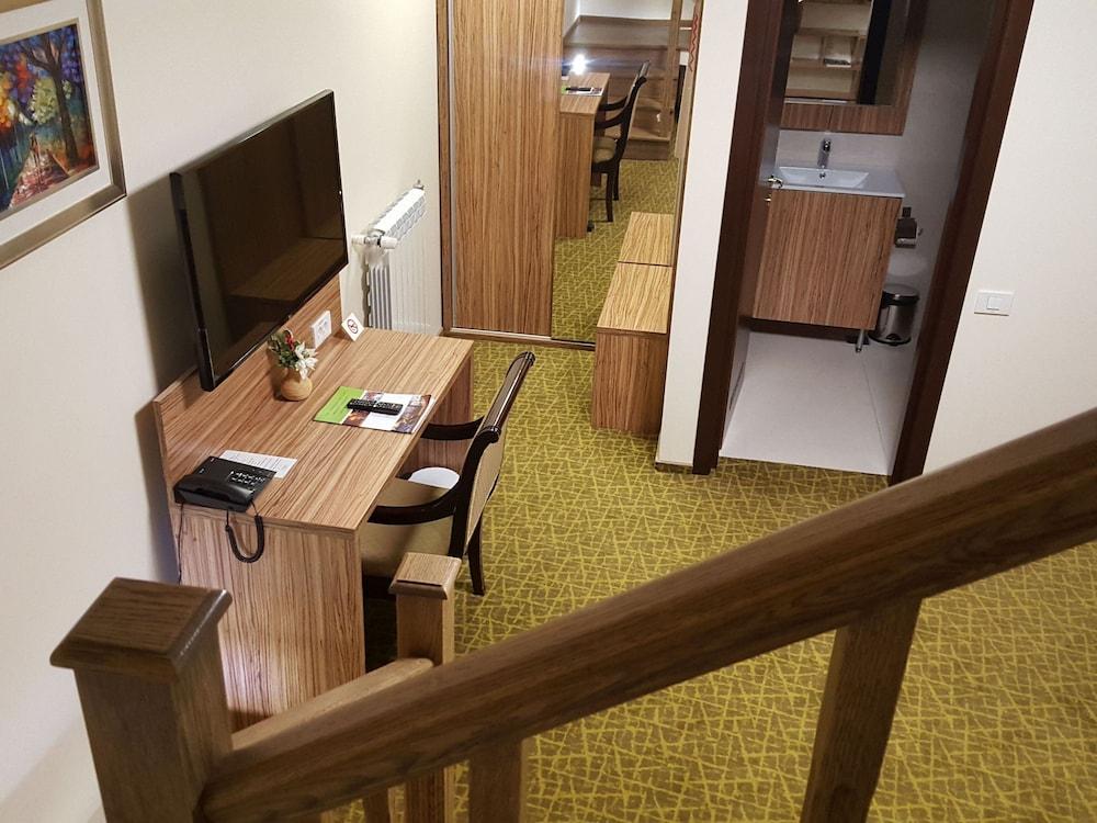 Hotel Tecadra Pipera Екстер'єр фото