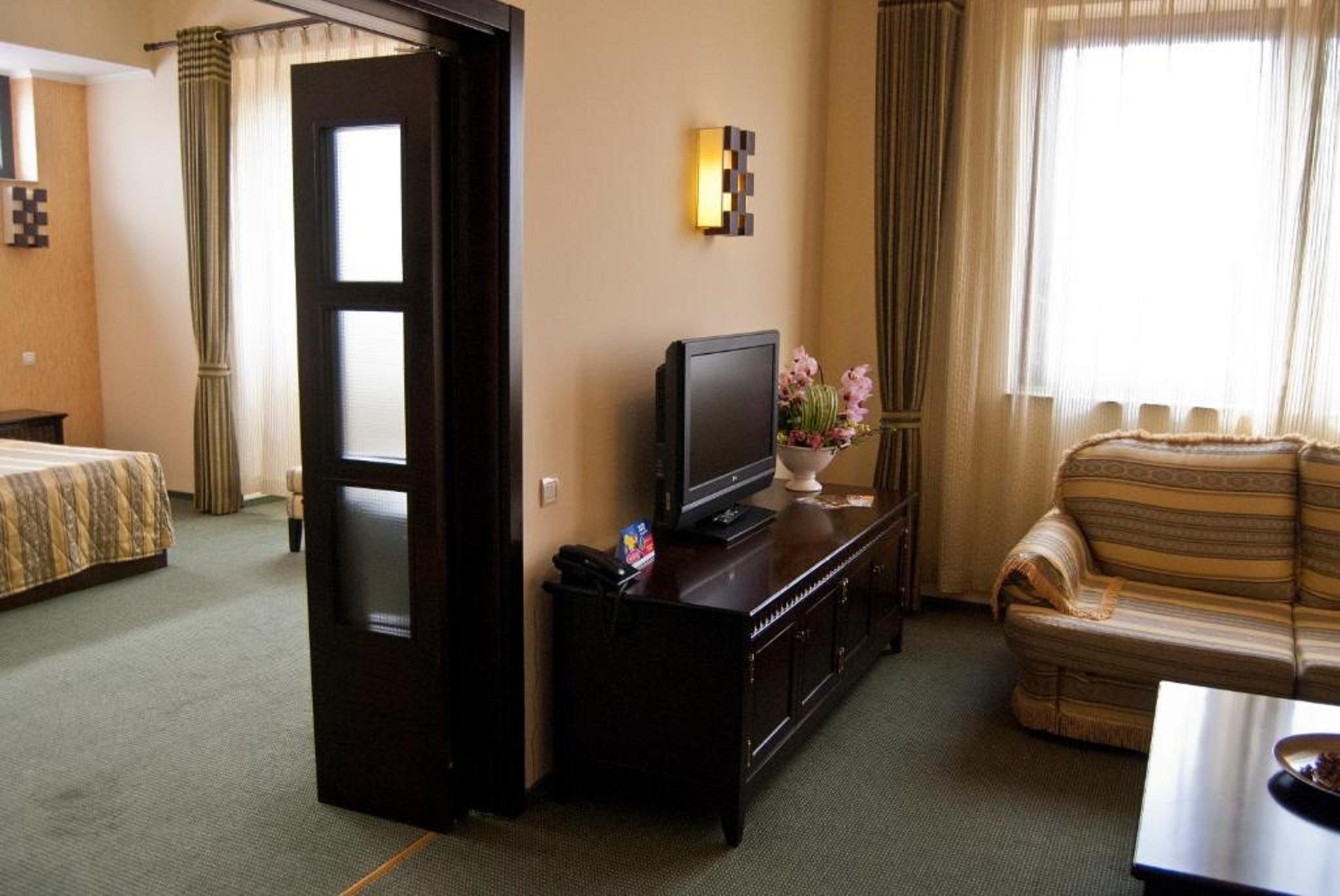 Hotel Tecadra Pipera Екстер'єр фото