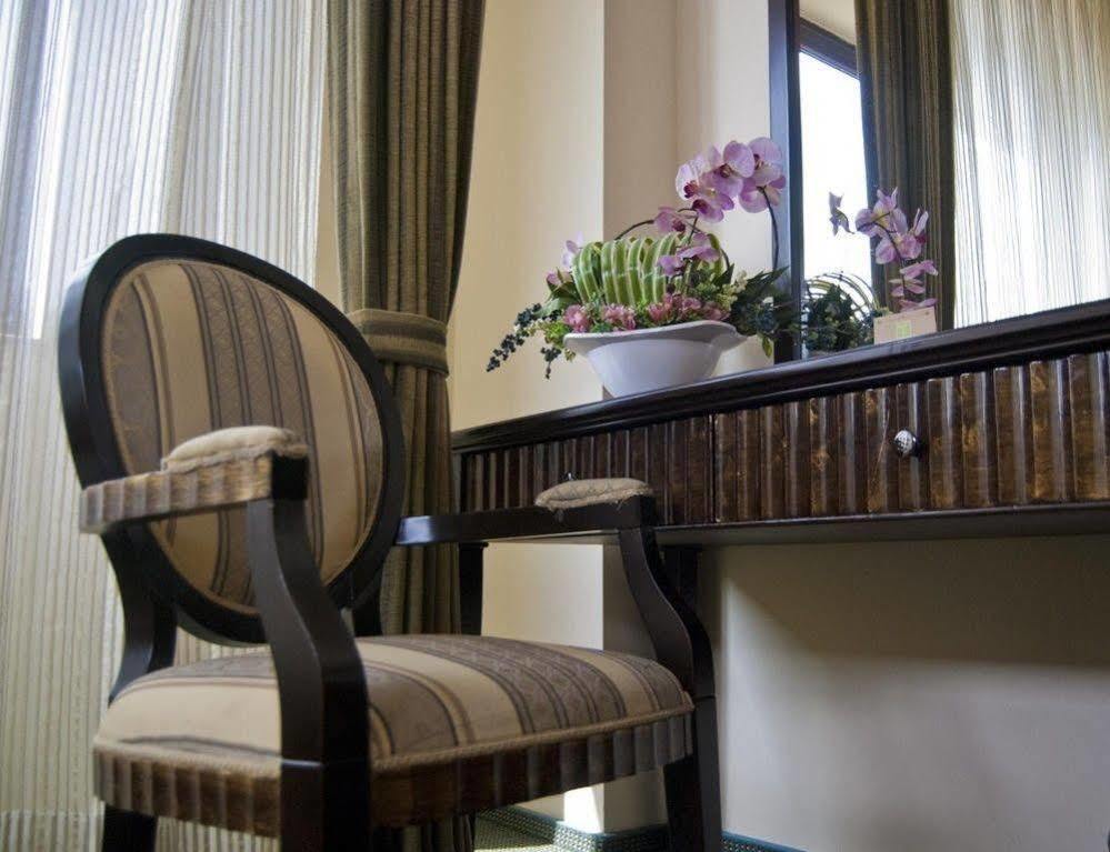 Hotel Tecadra Pipera Екстер'єр фото